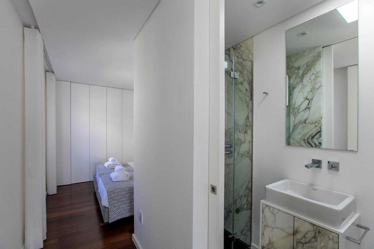 Lovelystay - Luxury 2Br Duplex Apartment In Foz Porto Exterior photo